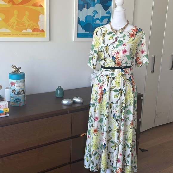 Essentiel Antwerp Botanical Dress with medi sleeves - Picture 2 of 10